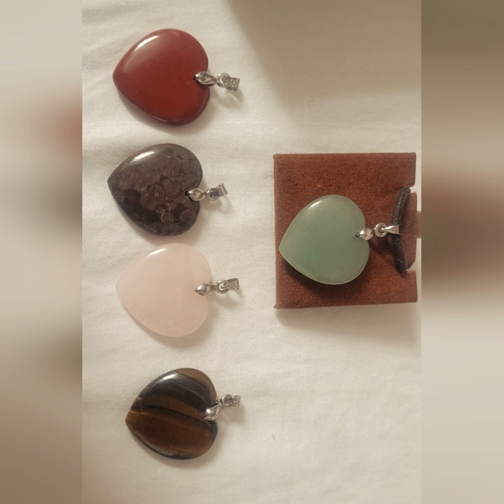 AMORE crystal necklace